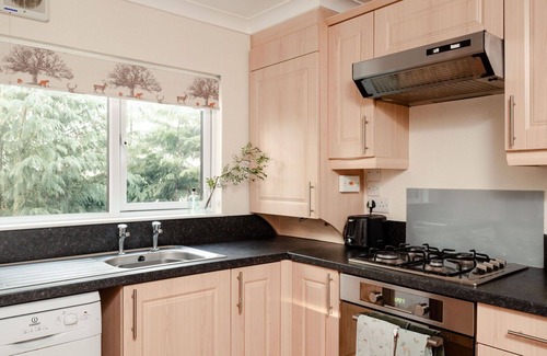 Cullachie House | Stunning private villa for 4 people with WIFI, TV, patio, pets allowed, panoramic view and parking