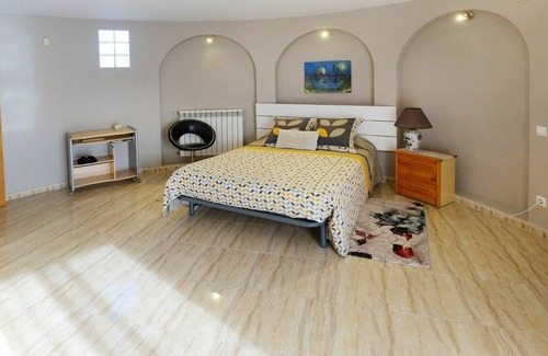 Les Tres Cales Villa | Stunning private villa for 6 people with WIFI, private pool, TV, patio and parking