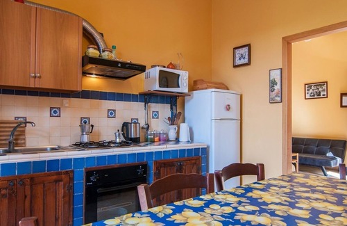 Noto Marina House | Stunning private villa for 6 guests with A/C, WIFI, TV, terrace and pets allowed