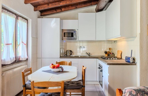Claino Con Osteno House | Stunning private villa for 4 people with WIFI, TV, patio, pets allowed and panoramic view