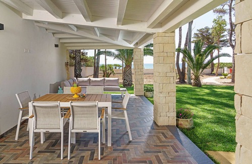 Eastern Sicily Villa | Stunning private villa for 6 people with A/C, WIFI, TV and panoramic view, close to Syracuse