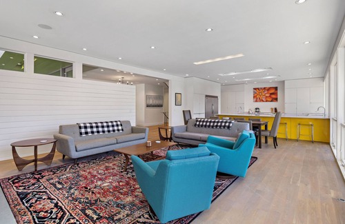 Fairview House | Stunning Private Modern Retreat