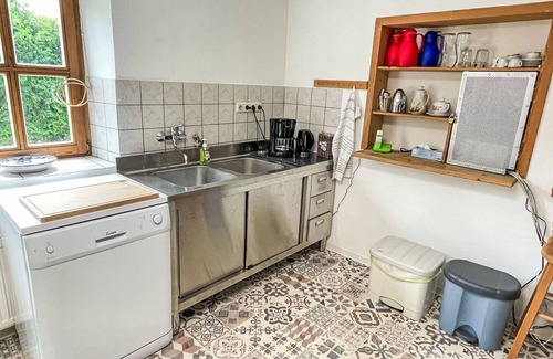Gottfrieding House | Stunning private villa for 15 guests with WIFI, TV, terrace, pets allowed and parking