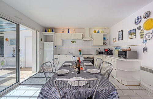 Morbihan House | Stunning private villa for 6 people with WIFI, TV, terrace and parking