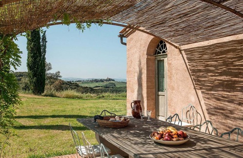 Camigliano Villa | Stunning private villa for 14 people with WIFI, private pool, A/C, TV, panoramic view and parking