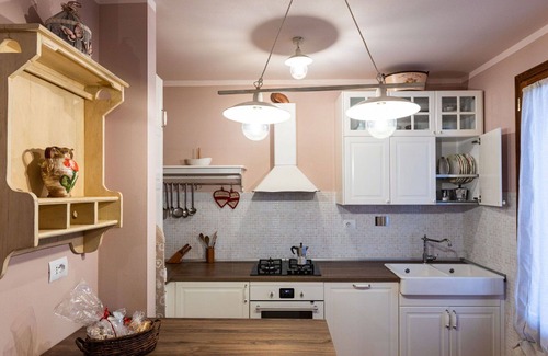 Riparbella House | Stunning private villa with A/C, private pool, WIFI, TV, patio, pets allowed and parking