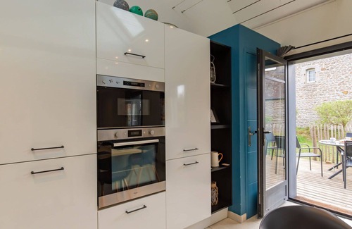 Kerlouet House | Stunning private villa for 5 people with WIFI, TV and terrace