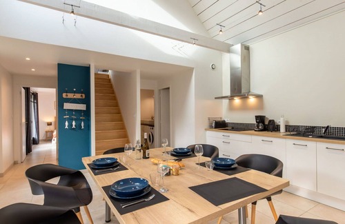 Kerlouet House | Stunning private villa for 5 people with WIFI, TV and terrace