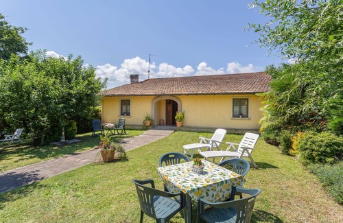 Vicchio House | Stunning private villa for 7 guests with WIFI, private pool, TV, balcony, panoramic view and par.
