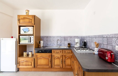Matignon House | Stunning private villa for 4 guests with TV, terrace, pets allowed and parking