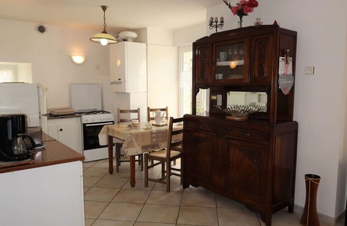 Ploemeur House | Stunning private villa for 4 people with TV and pets allowed
