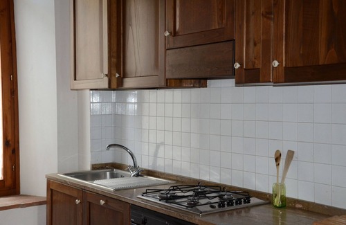 Capolona Villa | Stunning private villa with private pool, WIFI, TV, pets allowed and parking, close to Arezzo