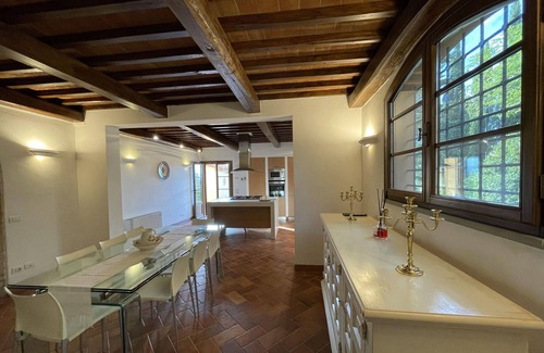 Certaldo Villa | Stunning private villa with private pool, hot tub, A/C, WIFI, TV, patio, close to San Gimignano