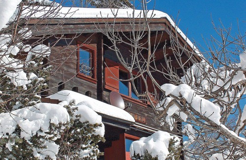 Verbier House | Stunning private villa for 6 guests with WIFI, TV, terrace and parking