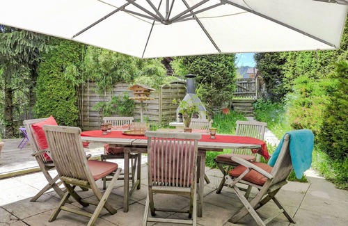 Schoenried House | Stunning private villa for 12 people with WIFI, TV, patio, pets allowed, panoramic view and park.