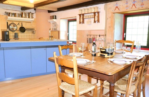 Semione House | Stunning private villa for 6 people with WIFI, TV, patio and parking