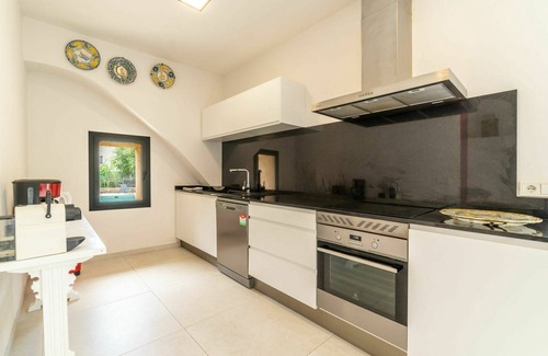 Alaro Villa | Stunning private villa for 12 guests with A/C, WIFI, private pool, TV and terrace