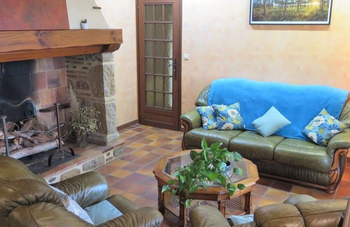 Linxe House | Stunning private villa for 6 guests with WIFI, TV, terrace and parking
