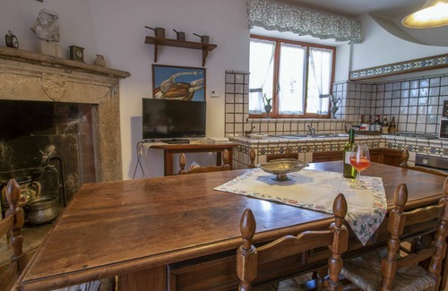 Sutri Villa | Stunning private villa for 11 guests with private pool, WIFI, A/C, TV, terrace and pets allowed