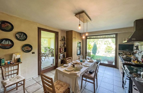 Asti House | Stunning private villa for 6 guests with A/C, WIFI, TV and terrace