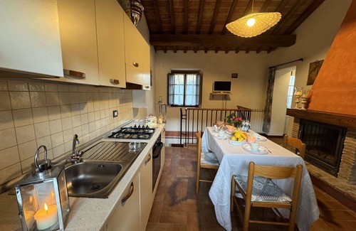 Buti Villa | Stunning private villa for 8 guests with pool, WIFI, TV, terrace and parking
