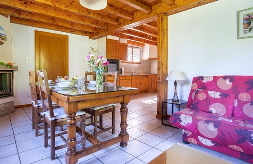 Valgorge House | Stunning private villa for 4 guests with A/C, TV, pets allowed and parking