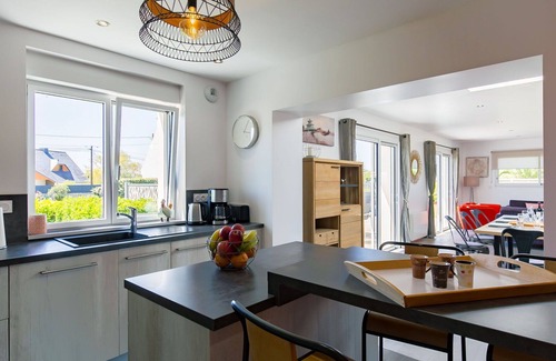 Santec House | Stunning private villa for 6 guests with WIFI, TV, terrace and pets allowed