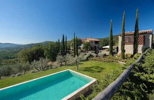 Bucine Villa | Stunning private villa for 12 guests with WIFI, A/C, private pool, TV, patio and panoramic view