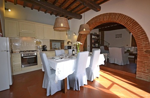 Monsigliolo Villa | Stunning private villa with WIFI, private pool, A/C, TV, pets allowed and panoramic view