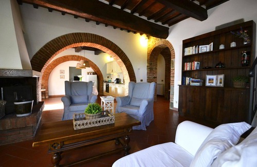 Monsigliolo Villa | Stunning private villa with WIFI, private pool, A/C, TV, pets allowed and panoramic view