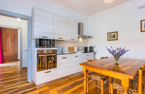 Pescia Villa | Stunning private villa for 4 people with private pool, WIFI, A/C, TV and panoramic view