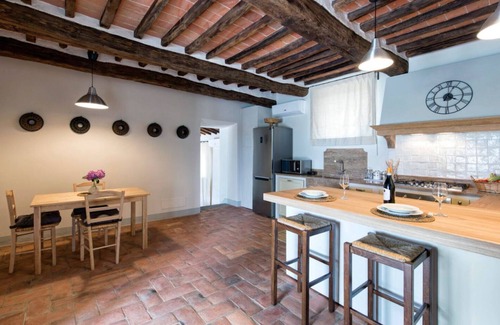 Cortona Villa | Stunning private villa for 10 guests with WIFI, A/C, private pool, TV and parking, close to Cort.