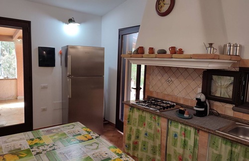 Villaggio delle Mimose House | Stunning private villa for 4 guests with TV and panoramic view