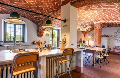 Soglio Villa | Stunning private villa with A/C, private pool, WIFI, TV, patio, panoramic view and parking