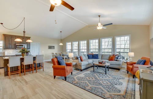 Rabun Gap House | Stunning Rabun Gap Home w/Deck & Mountain Views!