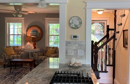 Narragansett Pier House | Stunning Remodel 6 Bedroom Home in Narragansett Pier