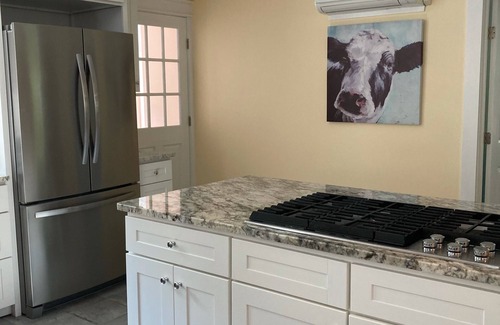 Narragansett Pier House | Stunning Remodel 6 Bedroom Home in Narragansett Pier