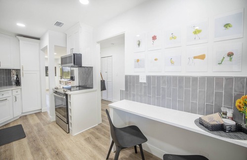 Tierra Verde Condo | Stunning Remodel & Kitchen, On the Bay, Close to Beach, available January 2025