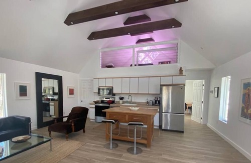 Rhinebeck House | Stunning Rhinebeck 1 Bd w Loft Dutch Style Barn