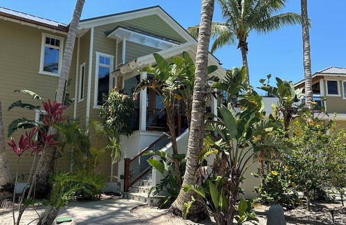Vero Beach House | Stunning Riverfront Home with Private Beach and Close to the Ocean.