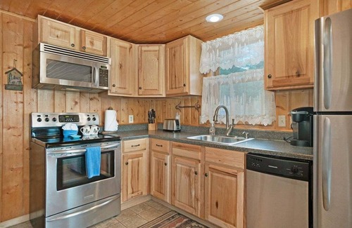 Estes Park Cabin | STUNNING ROCKY MOUNTAIN VIEWS!