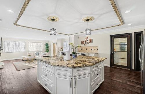 San Jose House | Stunning Roman Design 7Bed5Bath in Heart San Jose