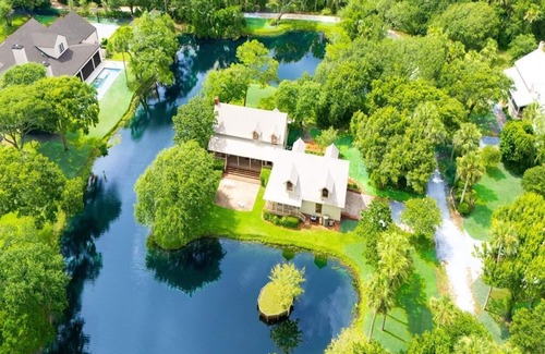 Sawgrass House | Stunning Rustic Waterfront Home