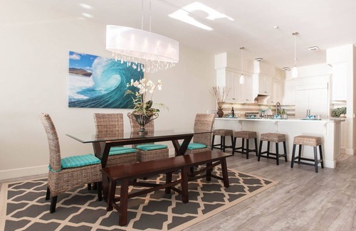 Townsite House | Stunning Seahorse Beach Villa🐬Beachfront Modern Luxury🌊AC☀️gourmet kitchen🙌🏻5 beds