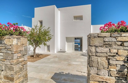 Paros Villa | Stunning Seaside Villa in Paros