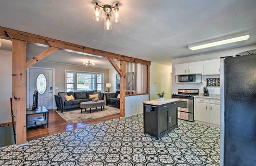 Seneca House | Stunning Seneca Home w/Lake Keowee Access!