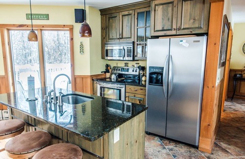 West Dover House | Stunning Ski Chalet minutes from Mt. Snow