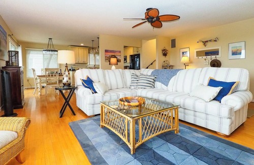 South End Condo | Stunning South End 1st floor with incredible views.