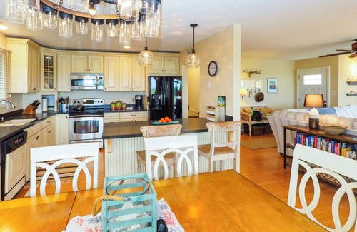 South End Condo | Stunning South End 1st floor with incredible views.