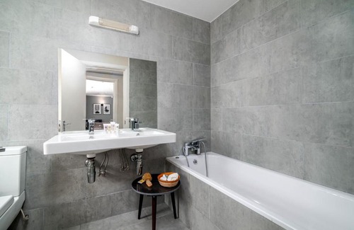 South Hampstead Apartment | Stunning & Spacious 2BR Hampstead Duplex